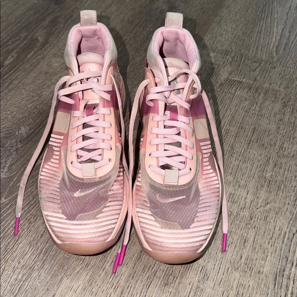 Nike LeBronx John Elliott Tulip Pink Sneakers AQ0114-600 size 9 - Picture 2 of 5